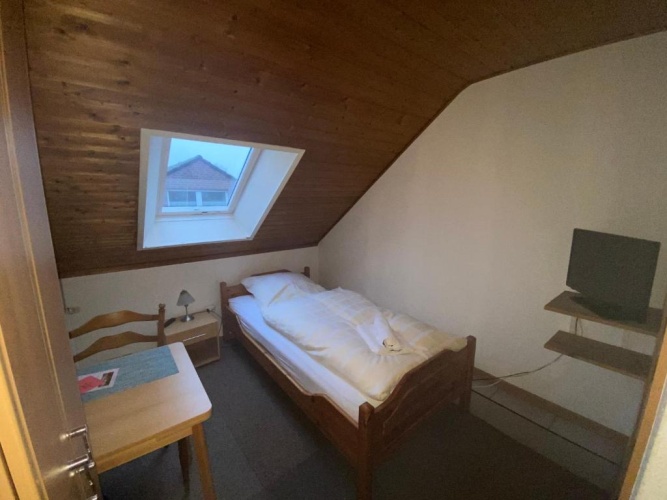 Economy Twin room