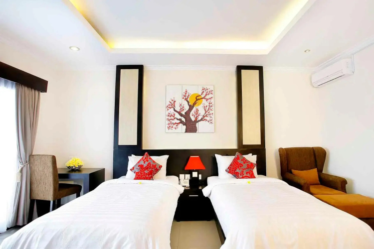 Green three bed room villa private pool