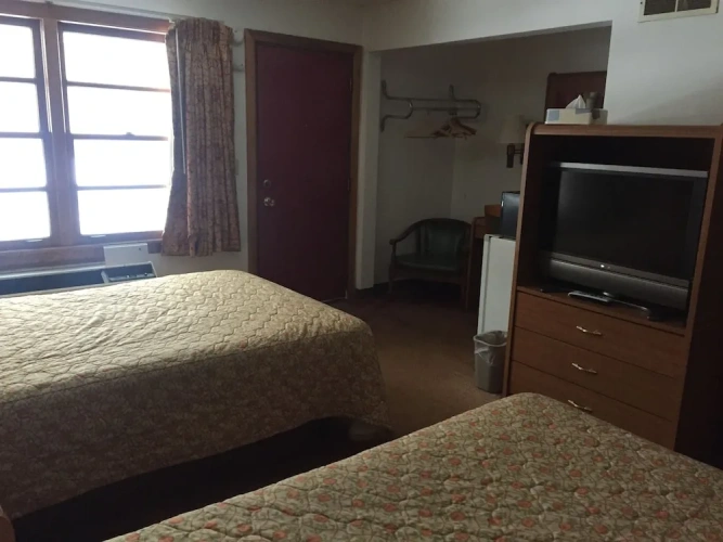 Deluxe Quadruple Suite