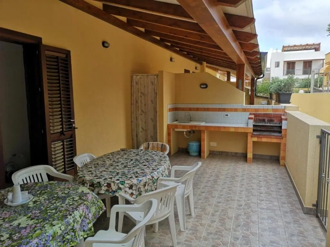 4 Bedrooms Cottage