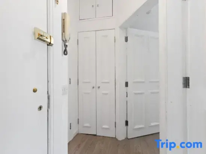 Stylish 1 Bed Edinburgh City Centre Apartment