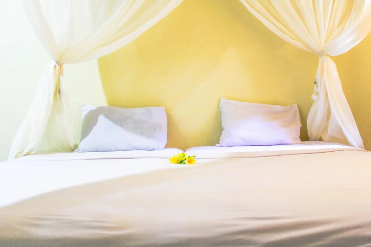 Lolo Beach Inn