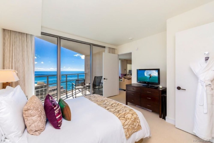 Jet Luxury @ The Trump Waikiki