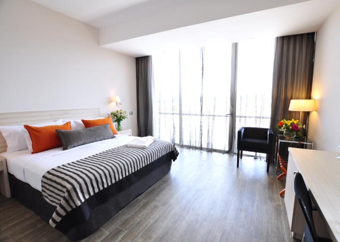 Standard Twin room with balcony