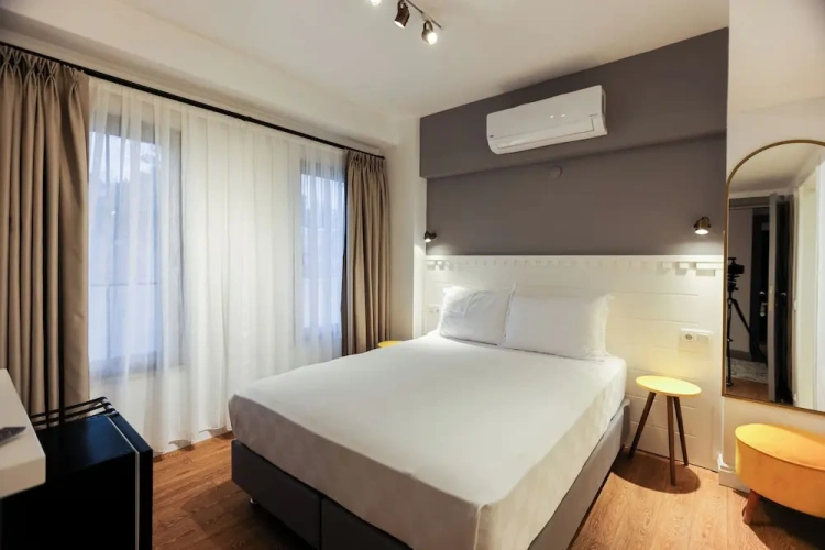 Deluxe Double Basement room