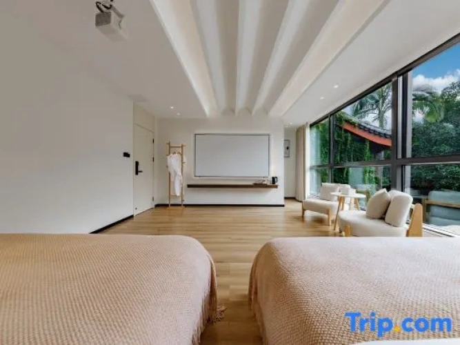 Standard Twin Family room
