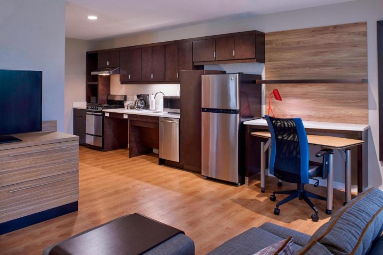 1 Bedroom Suite