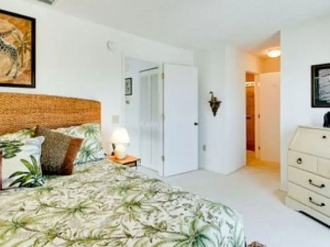 A Gulf Dream - 6250 Holmes #72