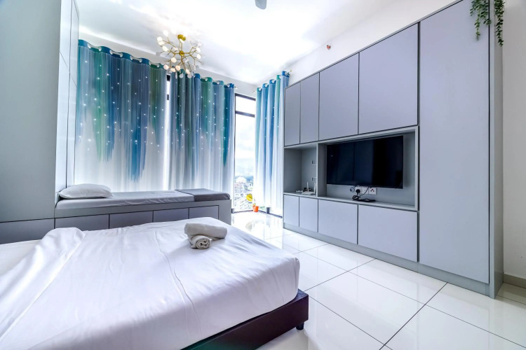 13a-Georgetown Beacon Executive Suites #Infinity Pool