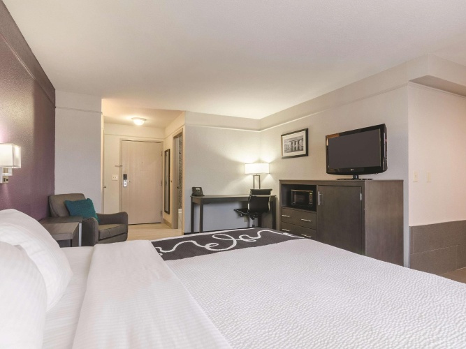 Deluxe Double Suite