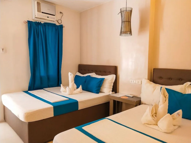 Laule'a Hostel