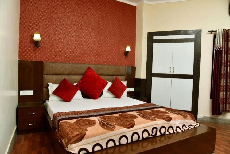 Hotel Ganga Basin