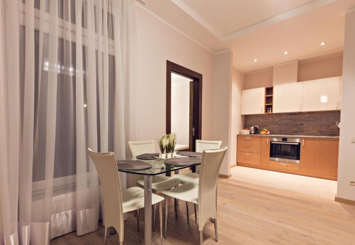 2 Bedrooms Apartment