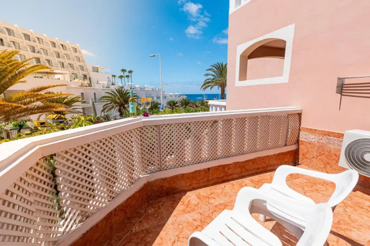 Cozy studio in Playa Fañabe