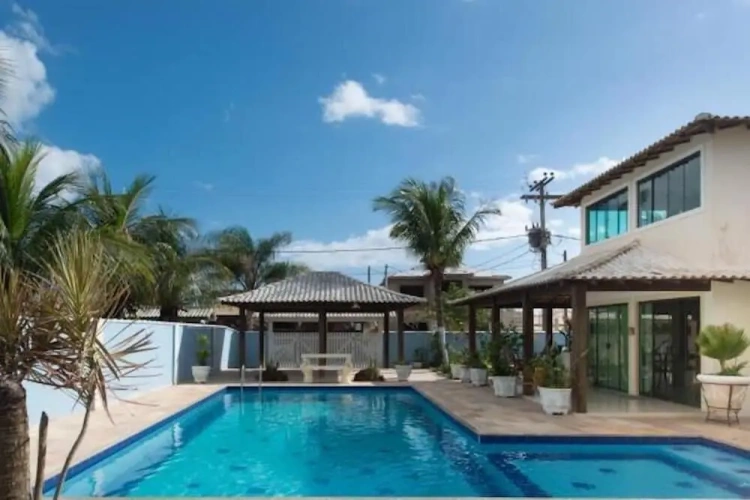 4 Bedrooms Executive Cottage