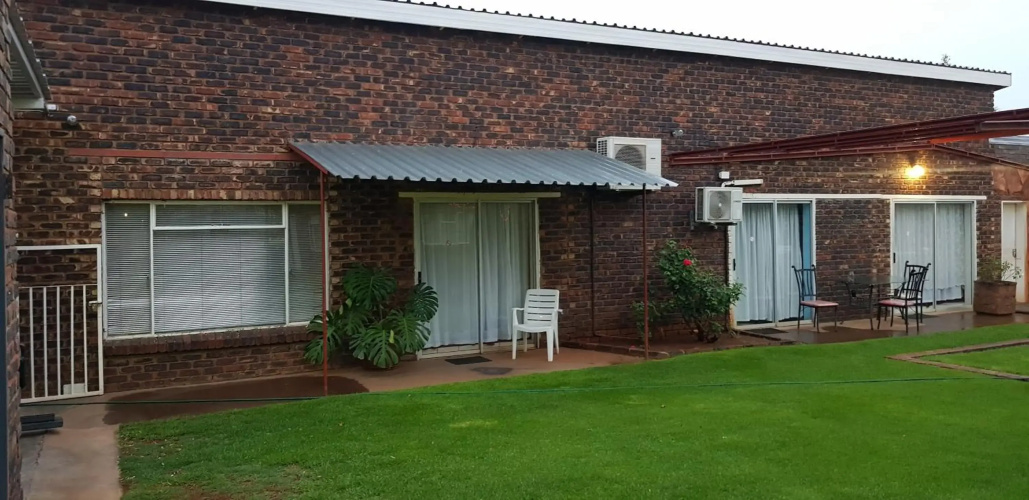 Chrisand Guesthouse