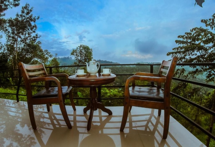 Suite with balcony and with view