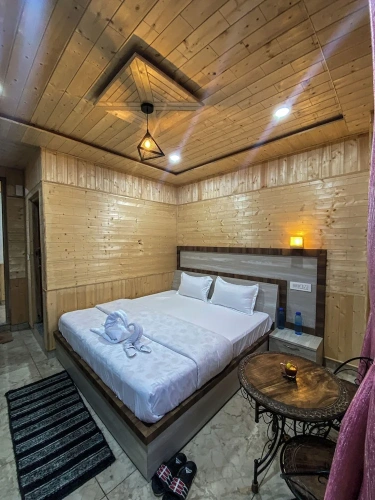 Deluxe Double room with balcony and with mountain view