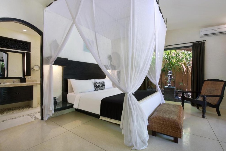 3 Bedrooms Villa