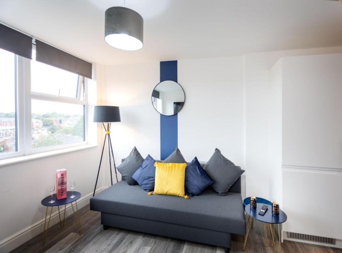 2 Bedrooms Apartment