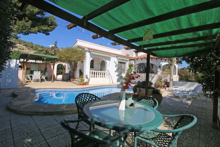 3 Bedrooms Villa
