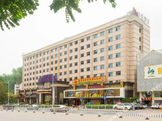 520 Couples' Themed Hotel