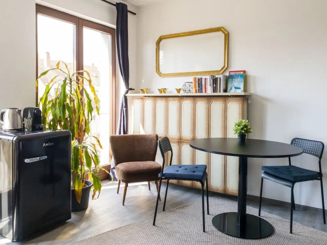 Apollo Apartments