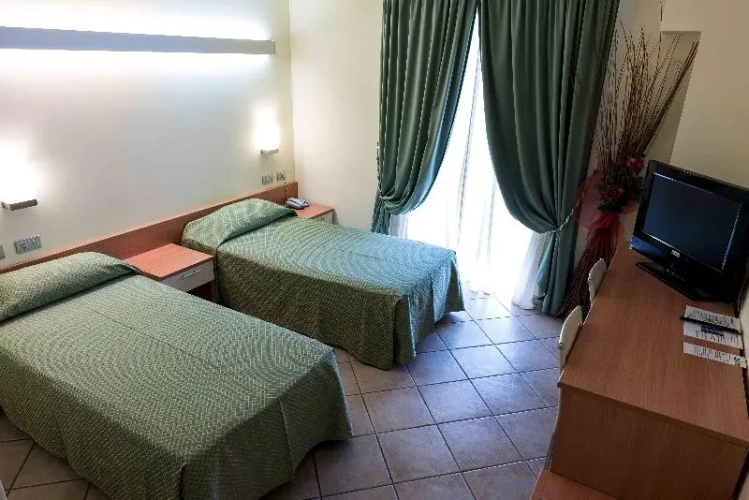Standard Twin room with balcony