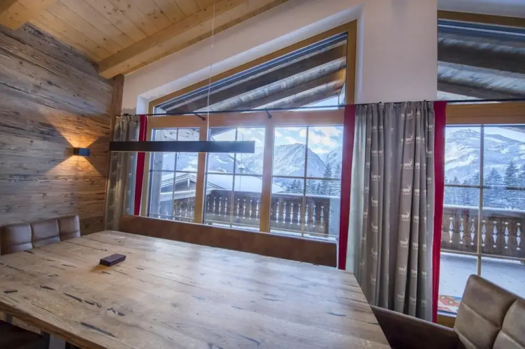 Chalet With Shared Swimming Pool