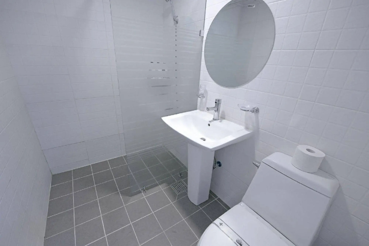 Ekonomy Hotel Yeosu