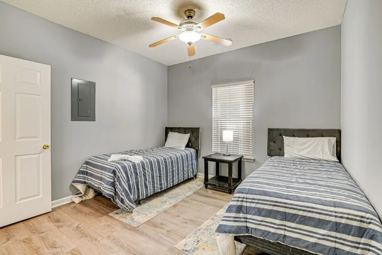Pool + Hot Tub: Lake-view Condo in Surfside Beach!