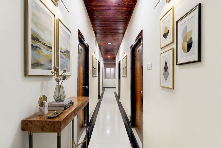 Fabhotel Golden City Inn