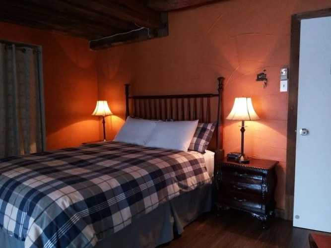 Ancestral Knowlton B&B