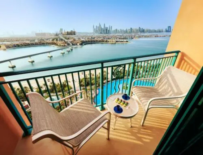 Palm Beachfront Estate Sunset Atlantis views