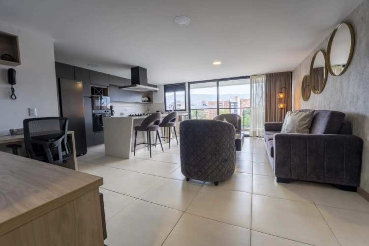 3 Bedrooms Apartment