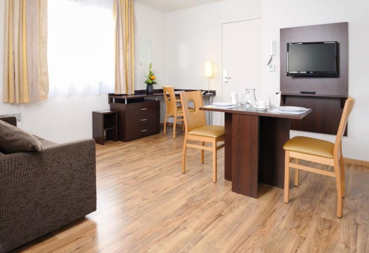 1 Bedroom Apartment
