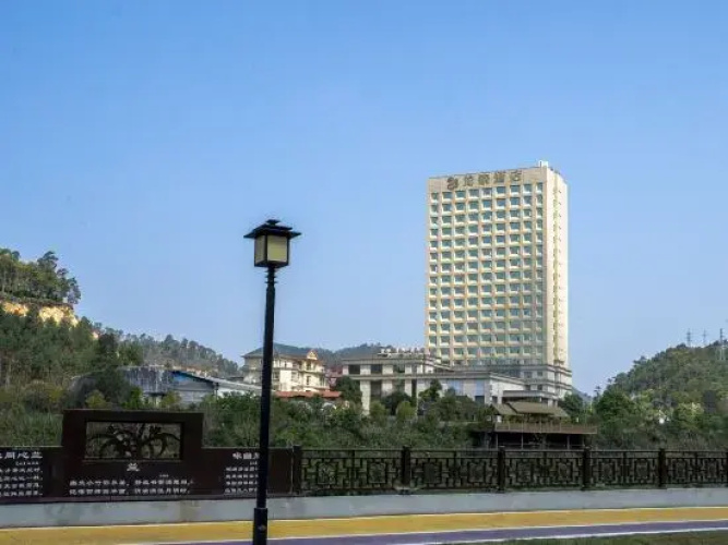 Long Tai Hotel