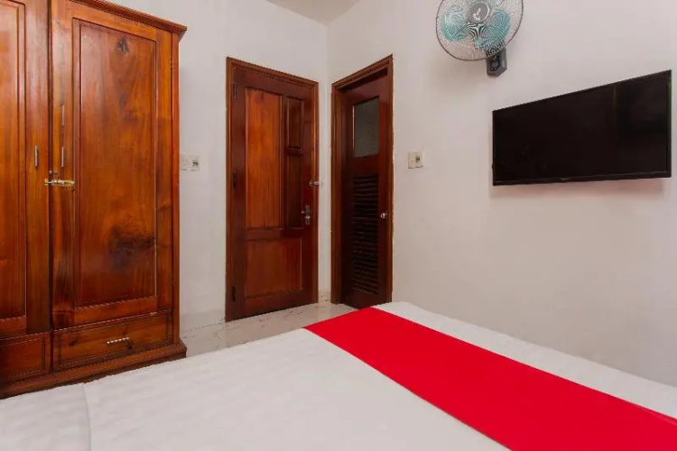 OYO 783 Rose Hotel