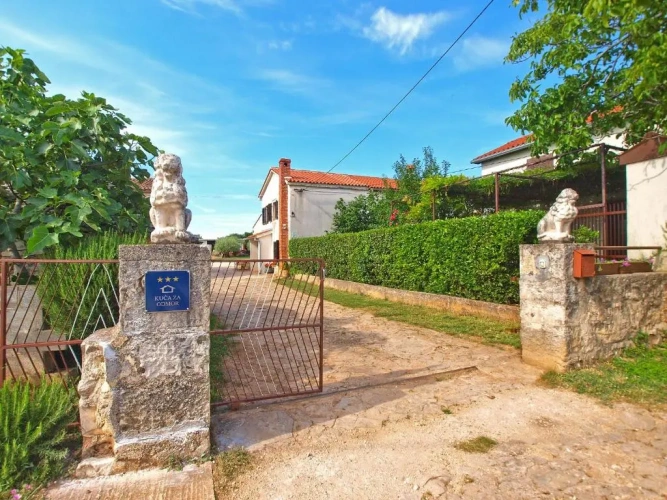 Double Cottage