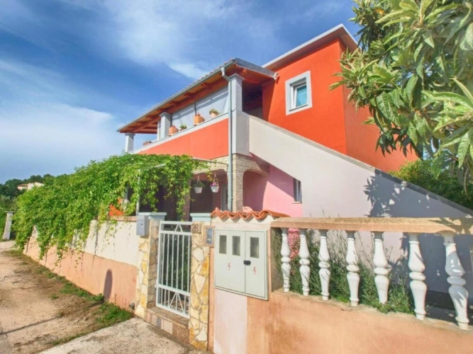 1 Bedroom Apartment with garden view