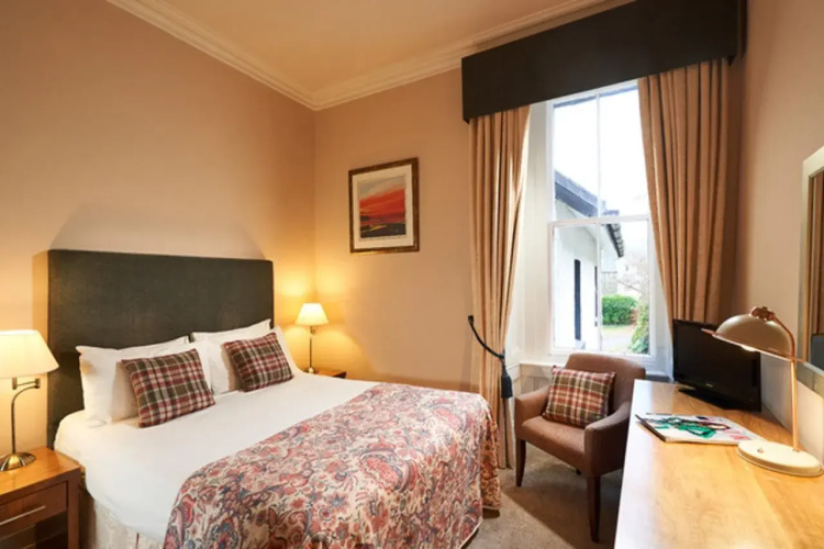 Poppies Hotel