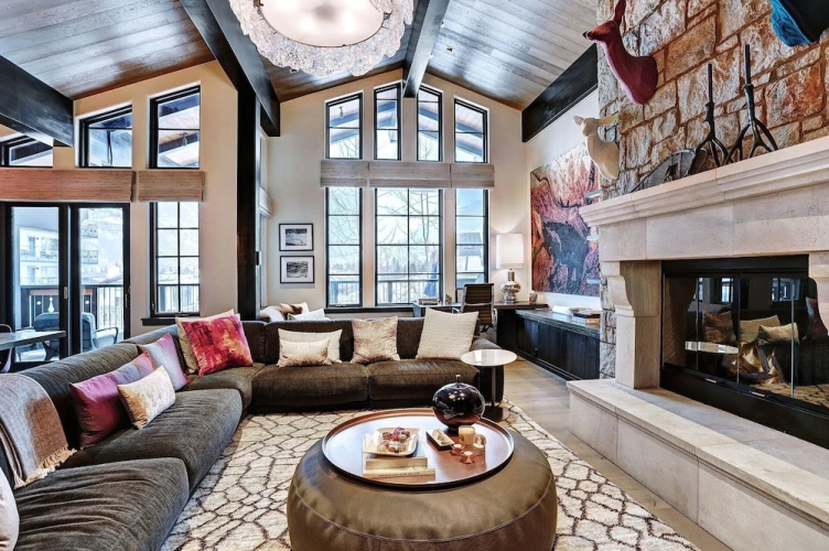 Luxurious Chalet w/ Private Elevator by RedAwning