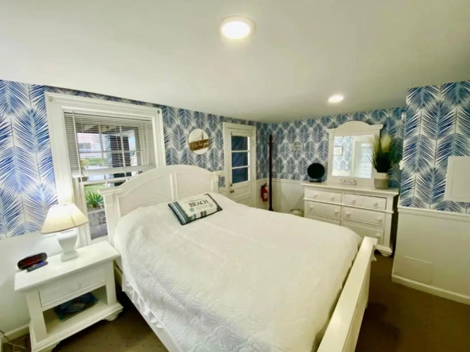 Standard Double Basement room