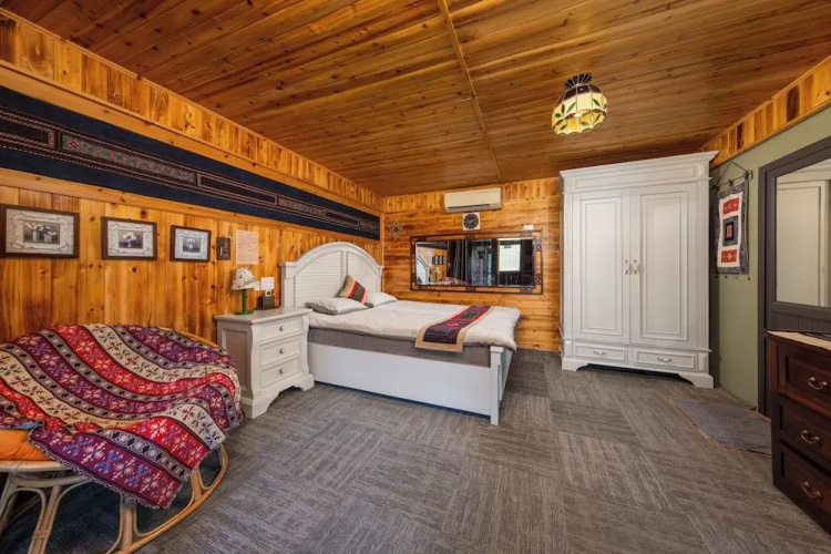 Ta Phin Cottage