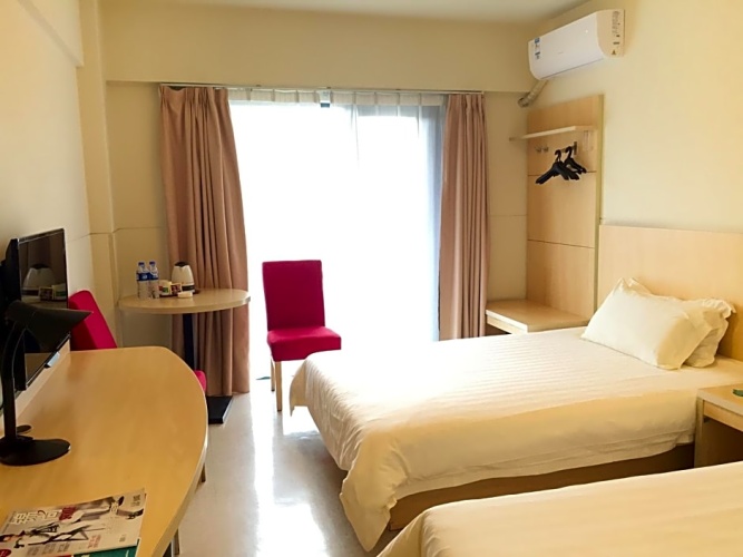Standard Twin room with balcony and with view