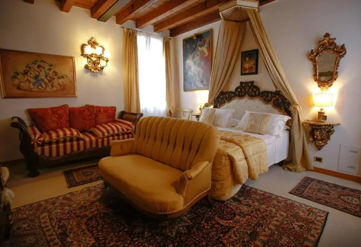 Standard Double room with view