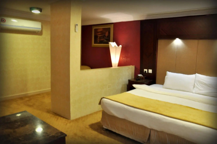 Al Higgi Hotel