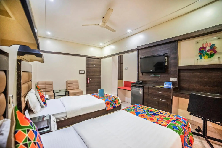 Fabhotel Santoor