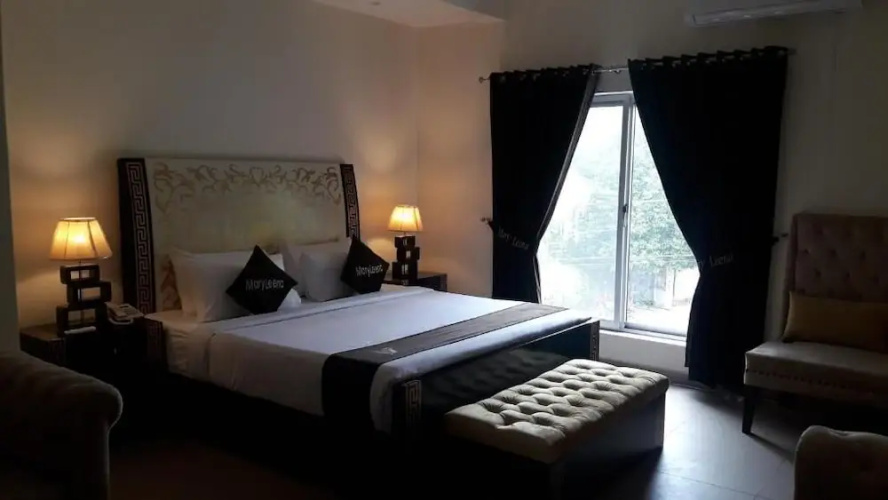 MaryLeena Hotel Gulberg