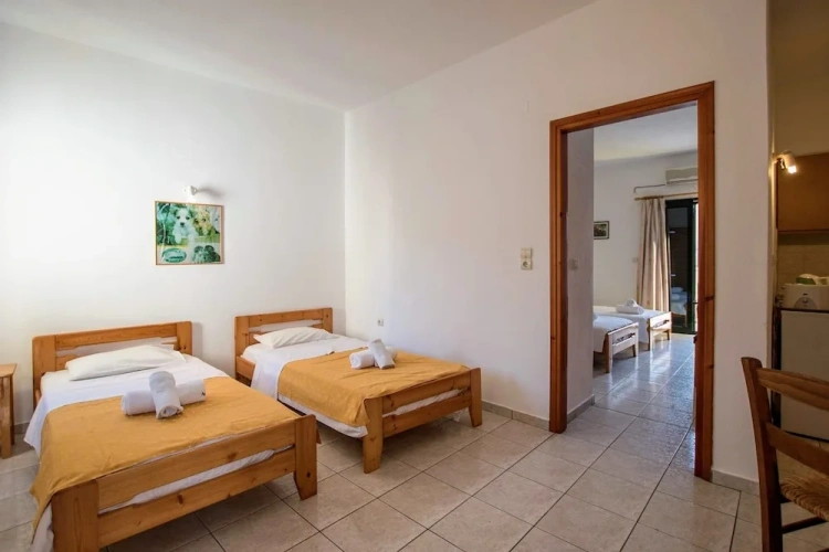 1 Bedroom Quadruple Apartment with garden view
